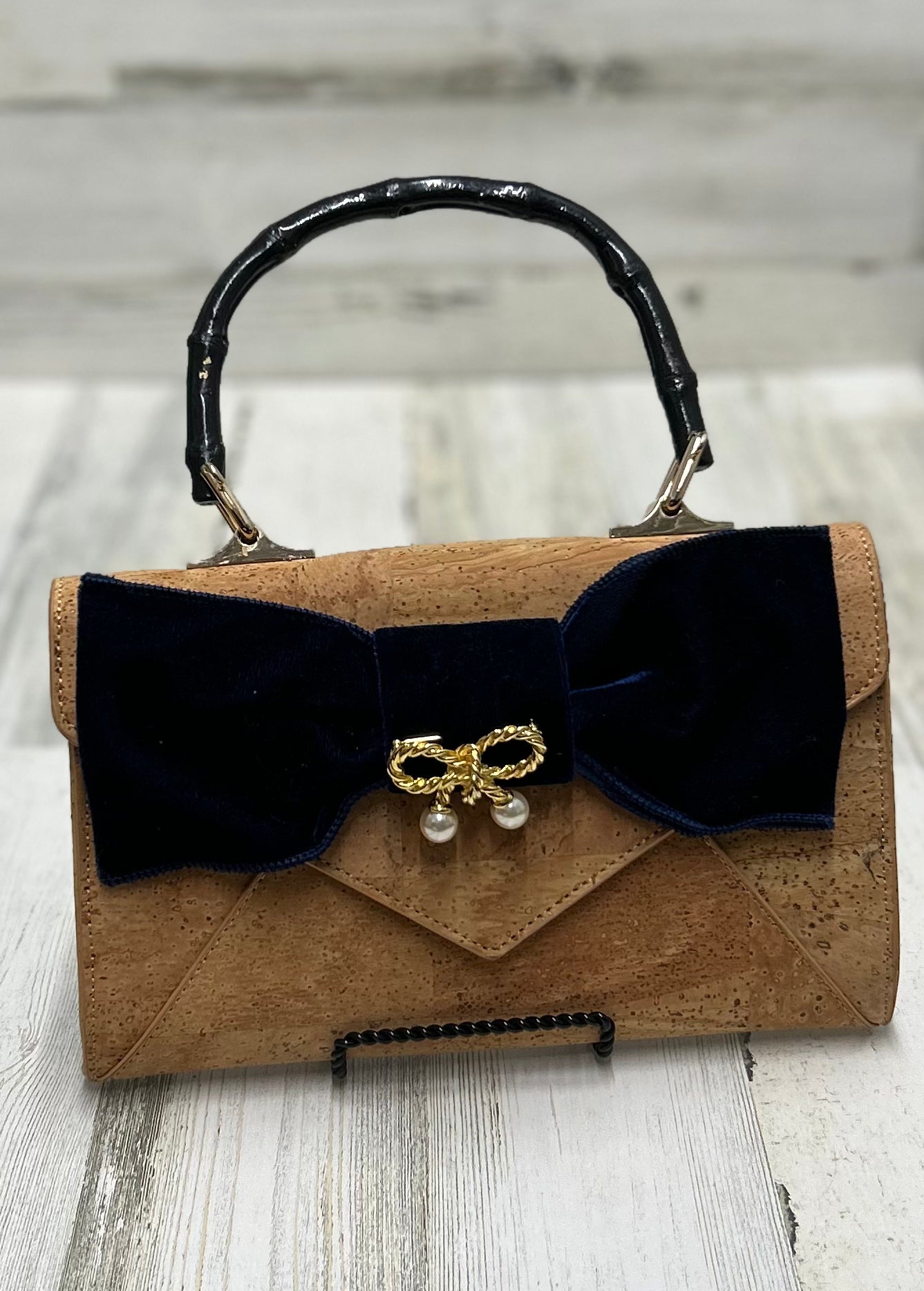 DARLING CLUTCH CO. BOW BAG