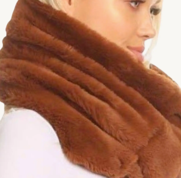 OLIVE & PIQUE SIMON COWL SCARF