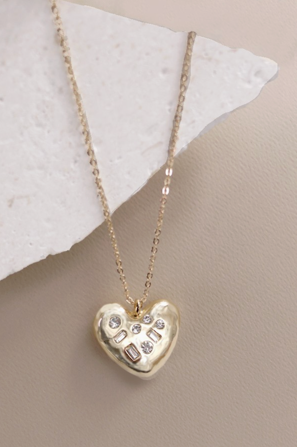JOSSLYN RHINESTONE HEART PENDANT