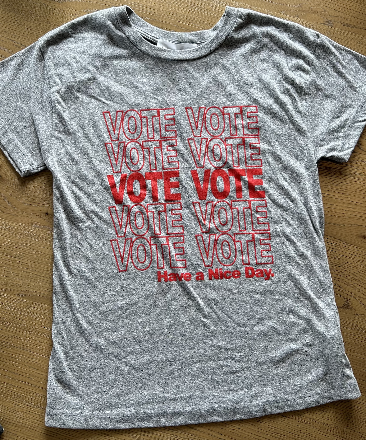 SELF CONTRAST CHERIE T-SHIRT