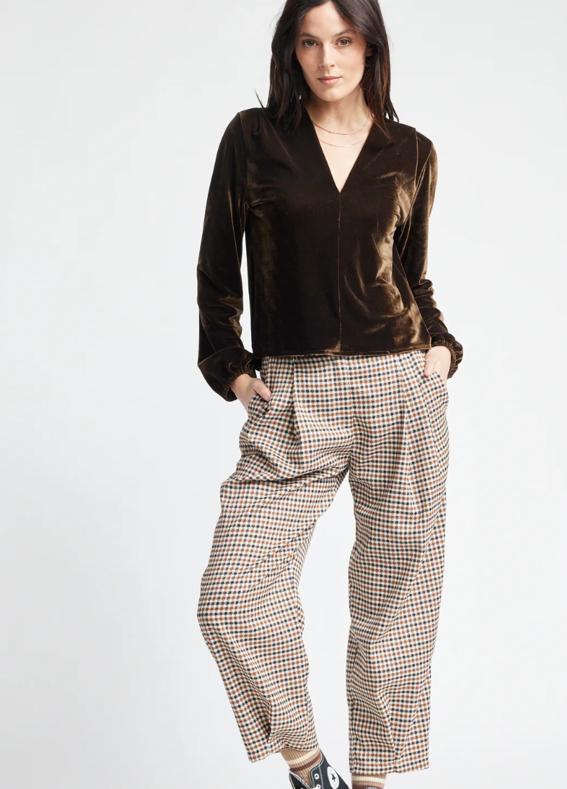 SELF CONTRAST BLAKELY V NECK BLOUSE