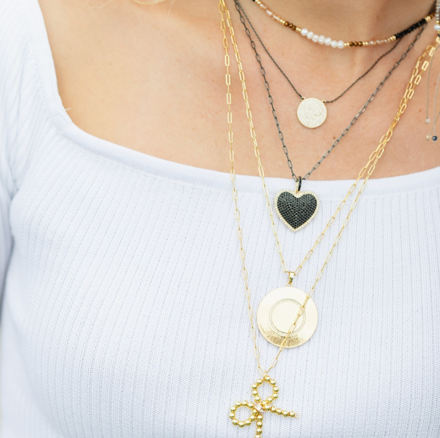 SPLENDID IRIS PENDANT NECKLACE