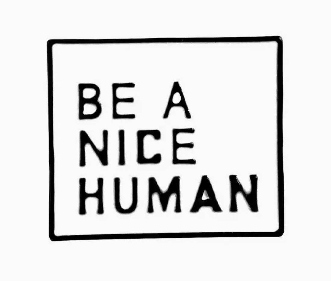 MAGNIFIQUE HEARTS BOX ENAMEL PINS