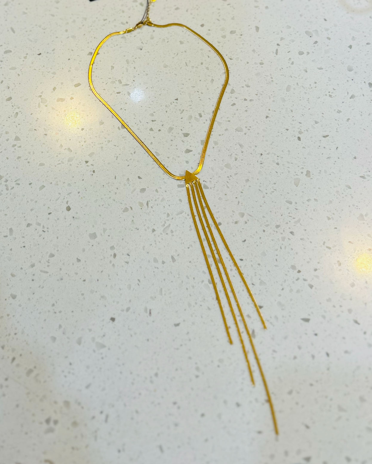 SPLENDID IRIS SNAKE CHAIN NECKLACE