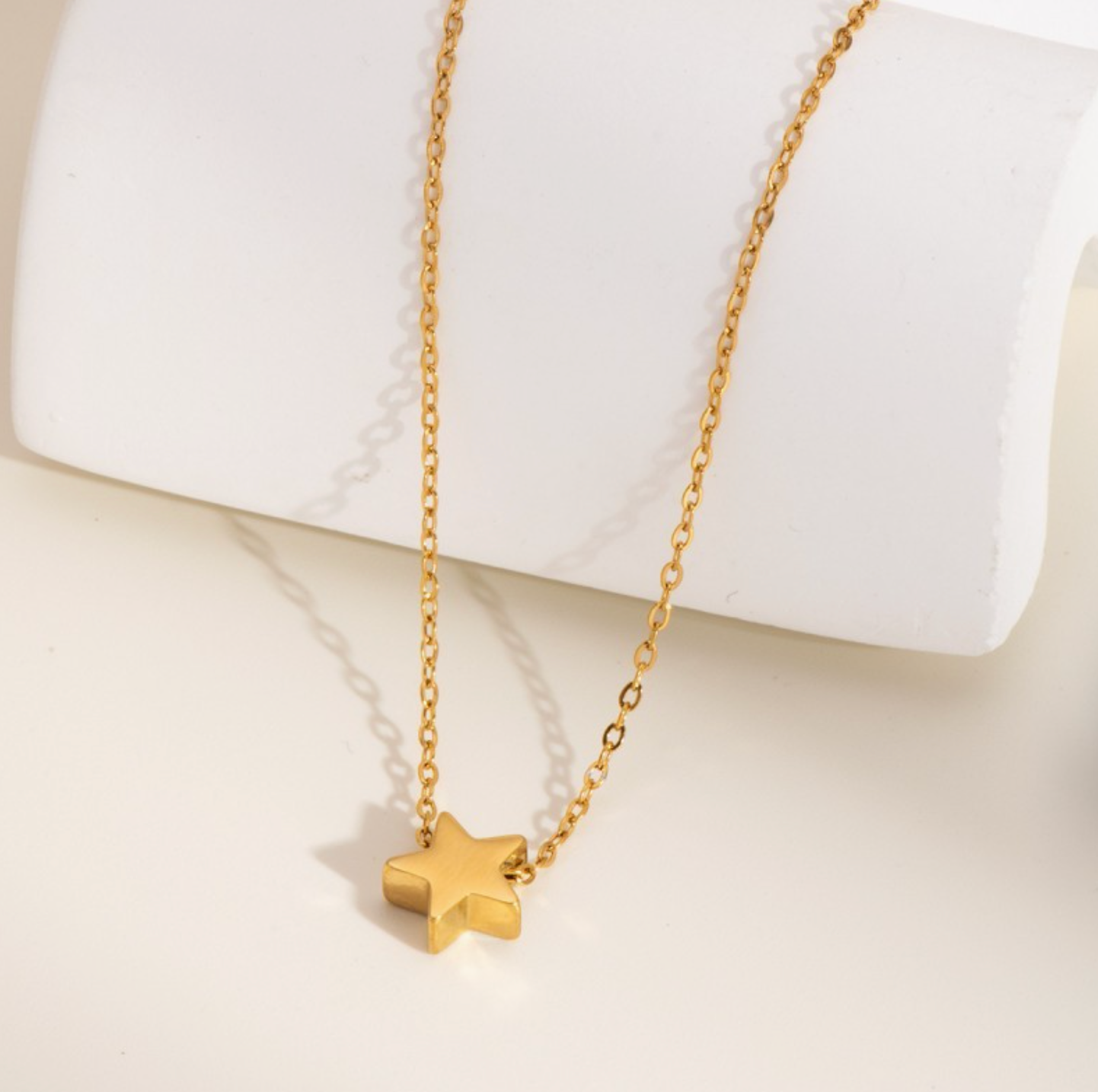 JOSSLYN ICON NECKLACE