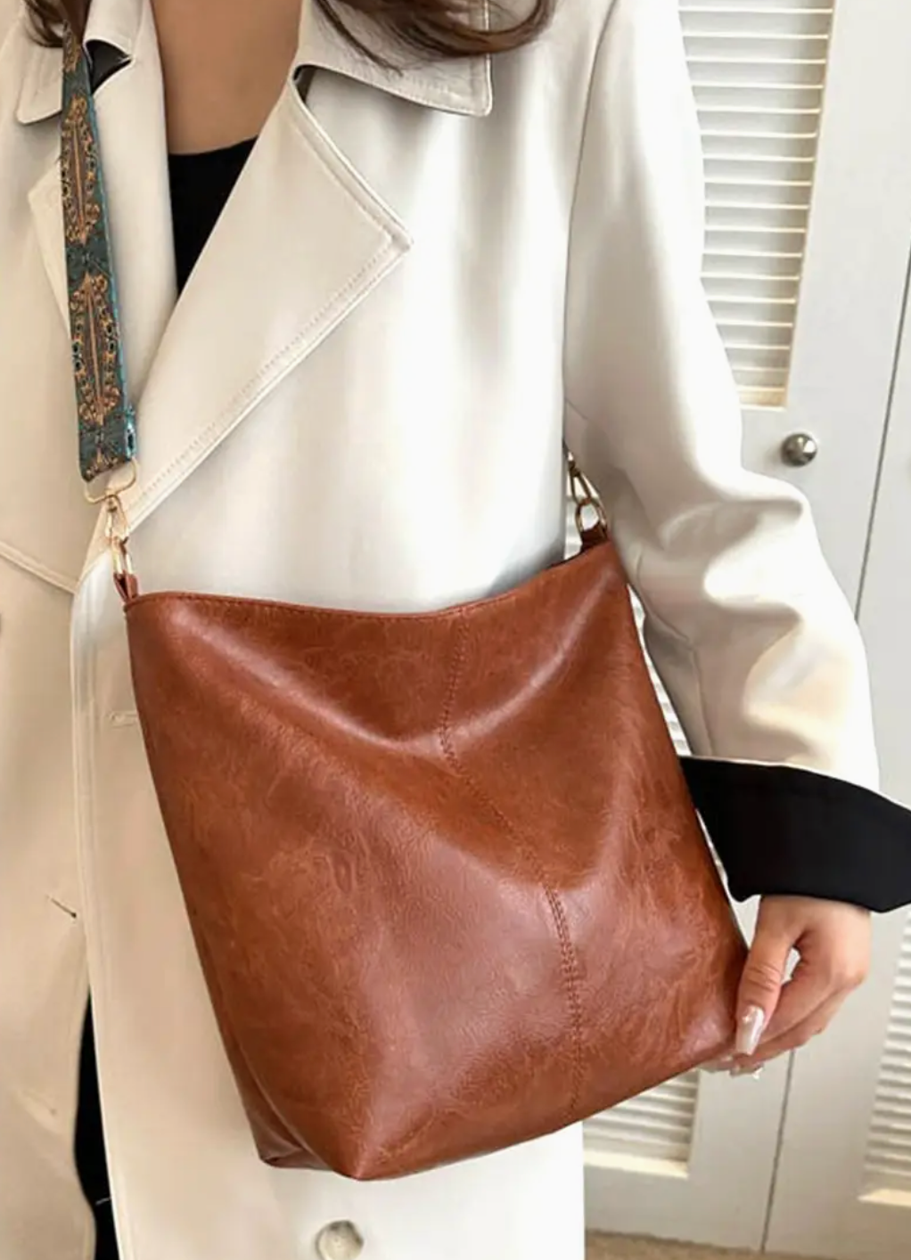 42 POPS TOVA CROSSBODY BAG