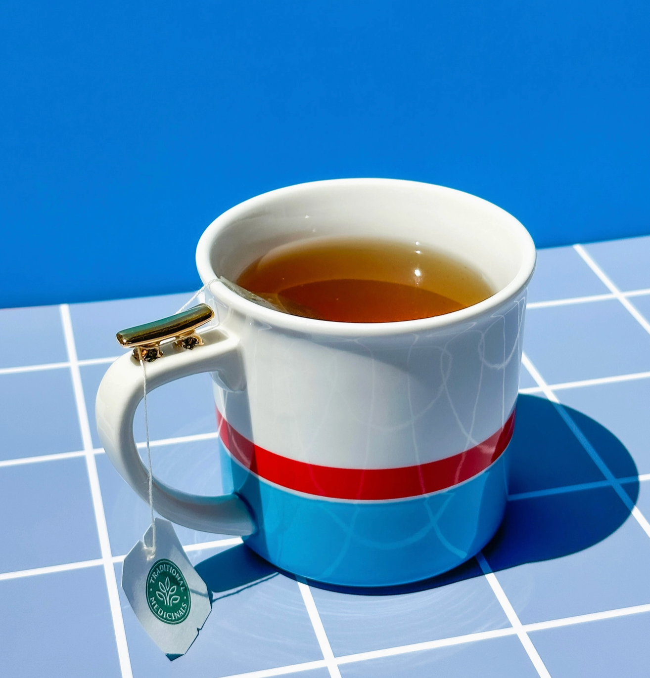 FRED TIED TEA MUG