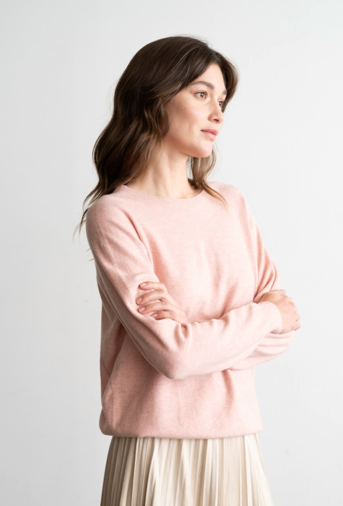 ELLE GREY SOFTIE CREWNECK SWEATER