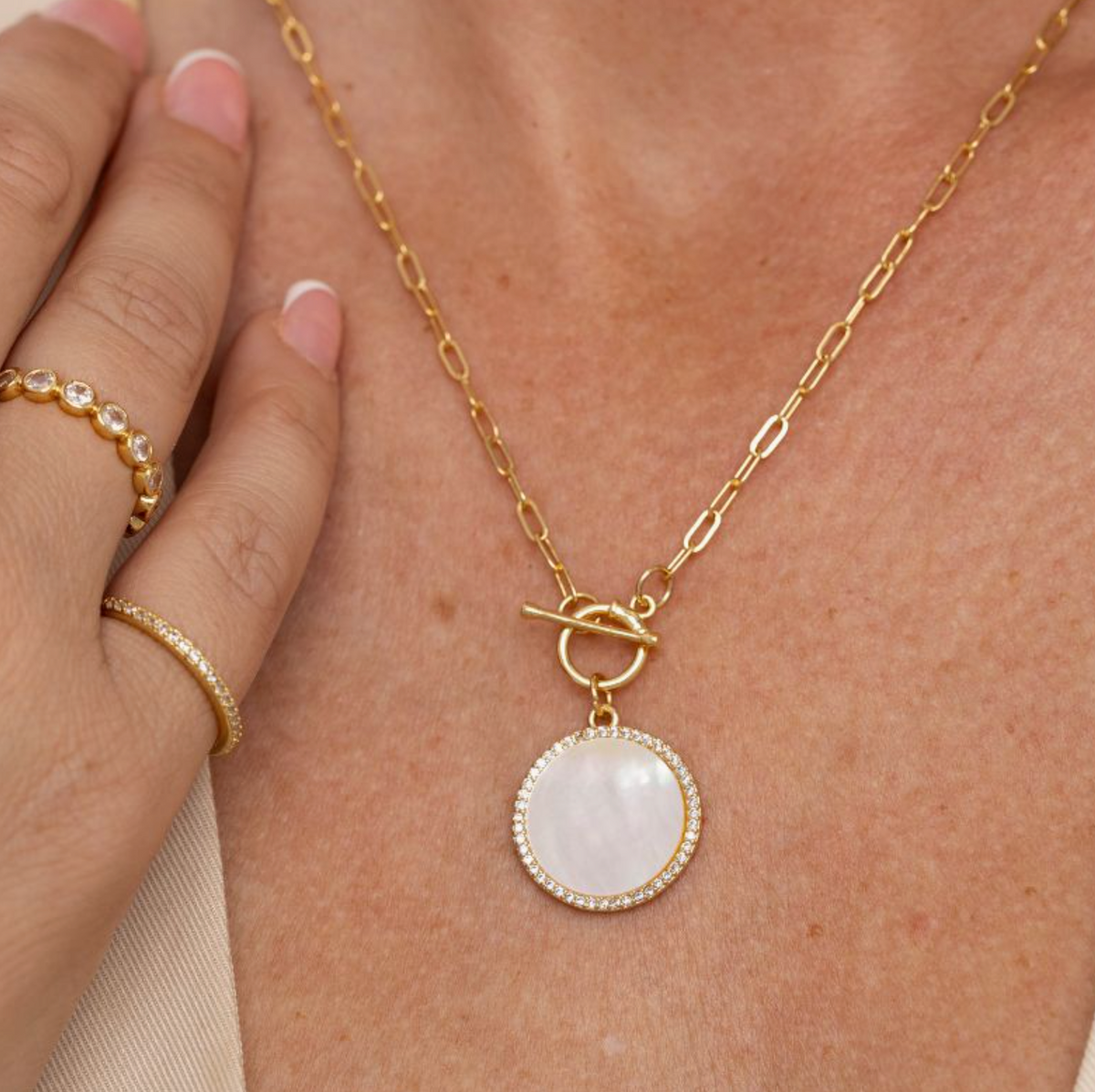 SPLENDID IRIS GOLDEN MOON NECKLACE