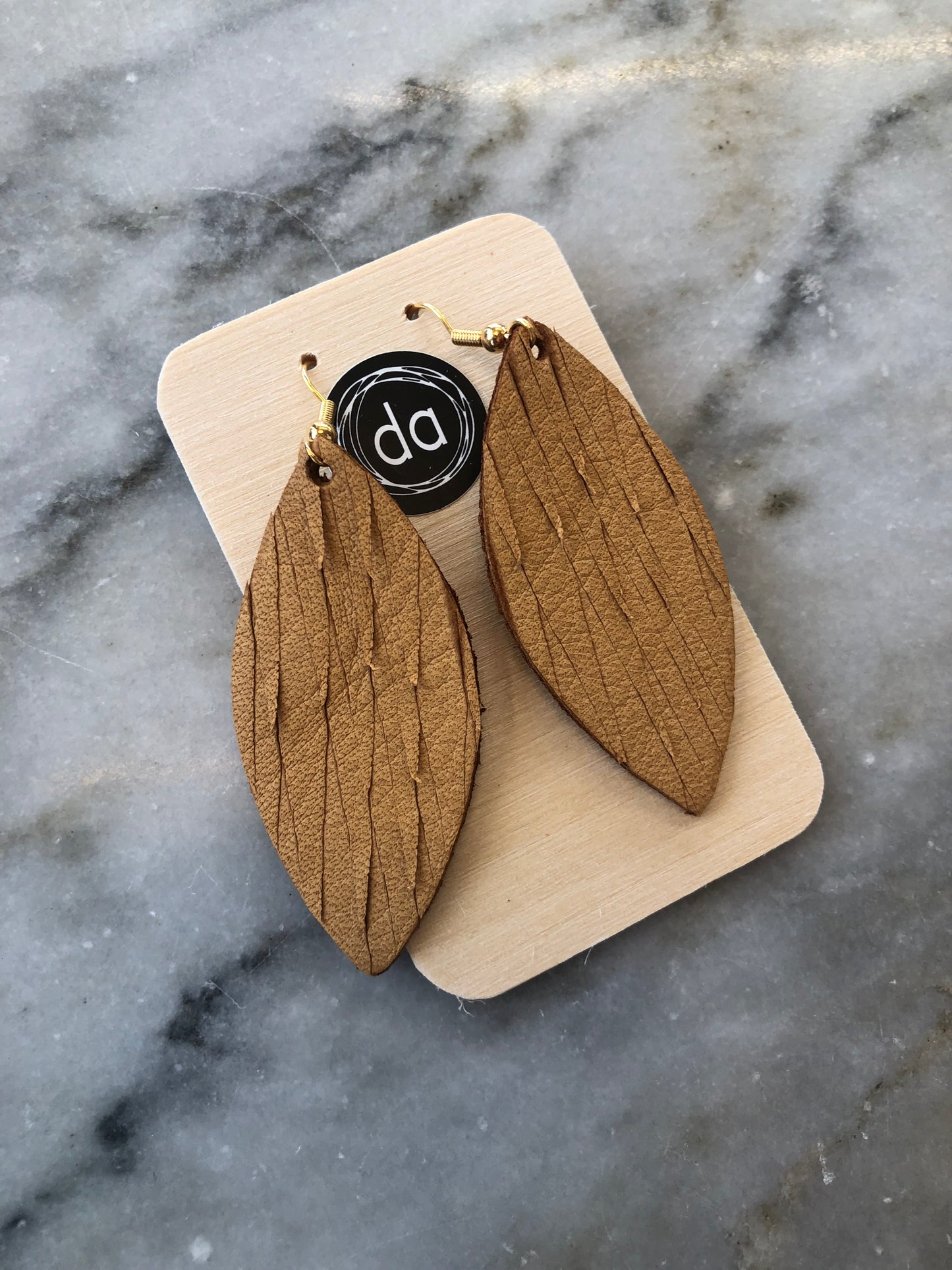 DEER ADDIE LARGE LEAF EARRING