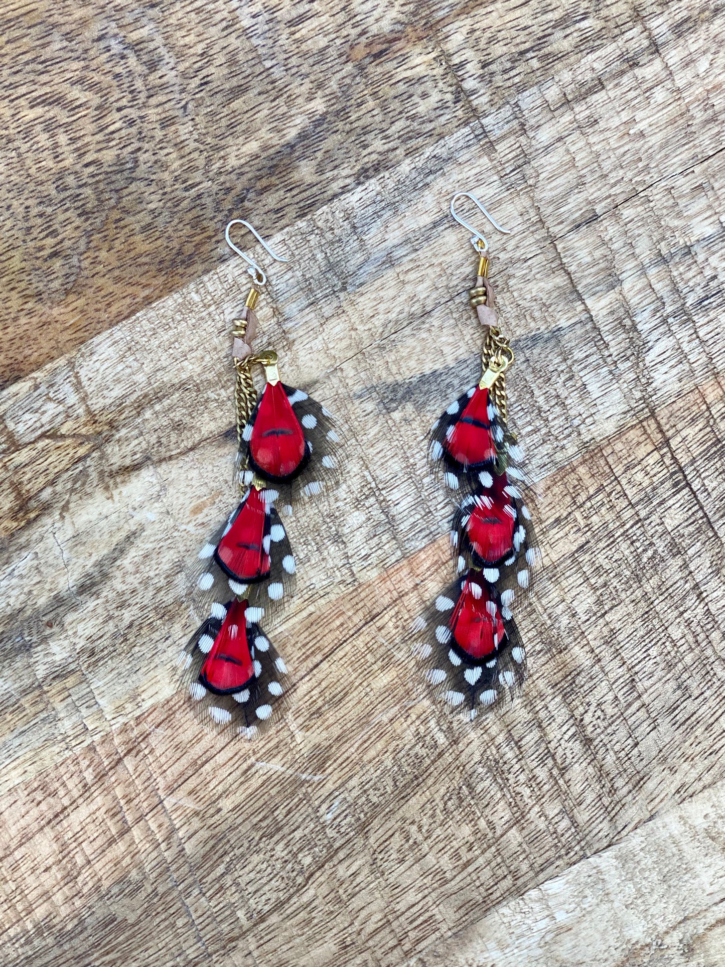 KAPOETA FEATHER EARRINGS