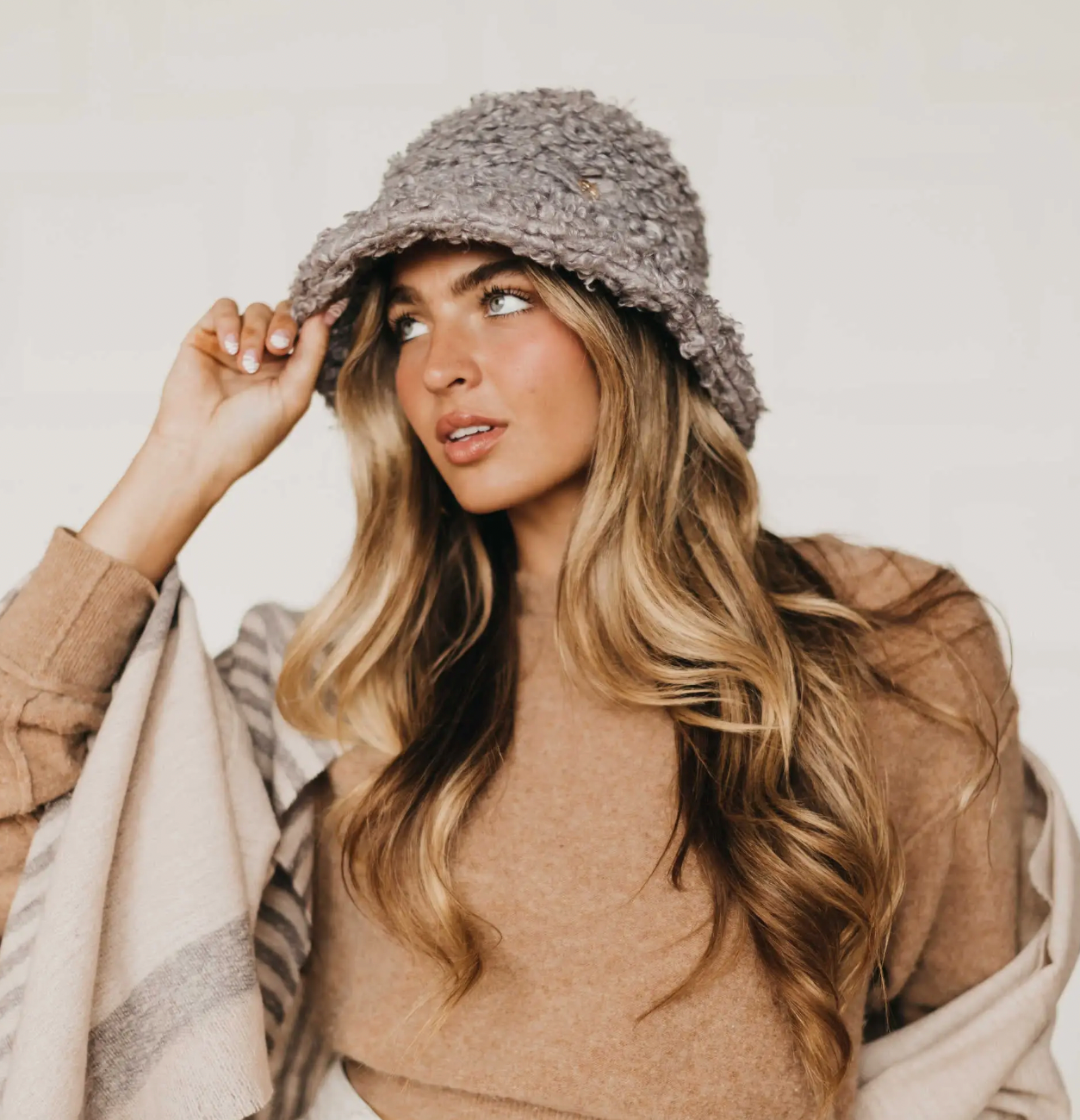 PRETTY SIMPLE ISABEL BUCKET HAT