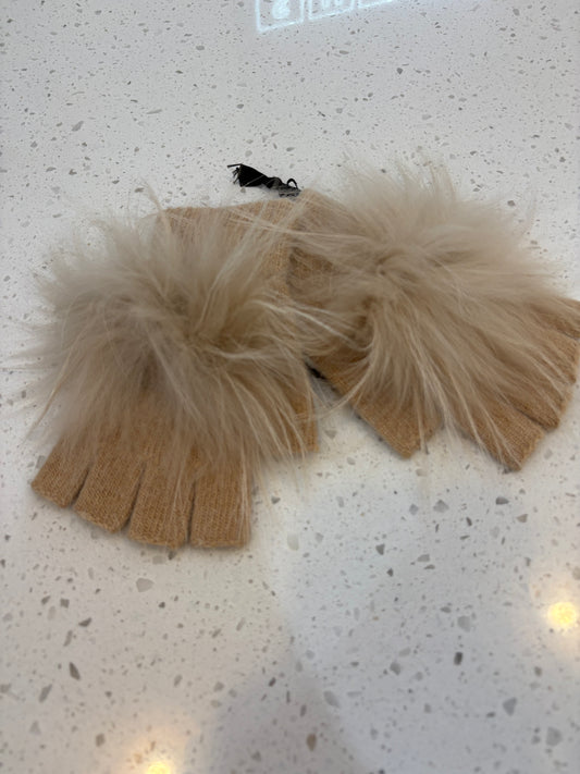LINDA RICHARDS POM FINGERLESS GLOVES