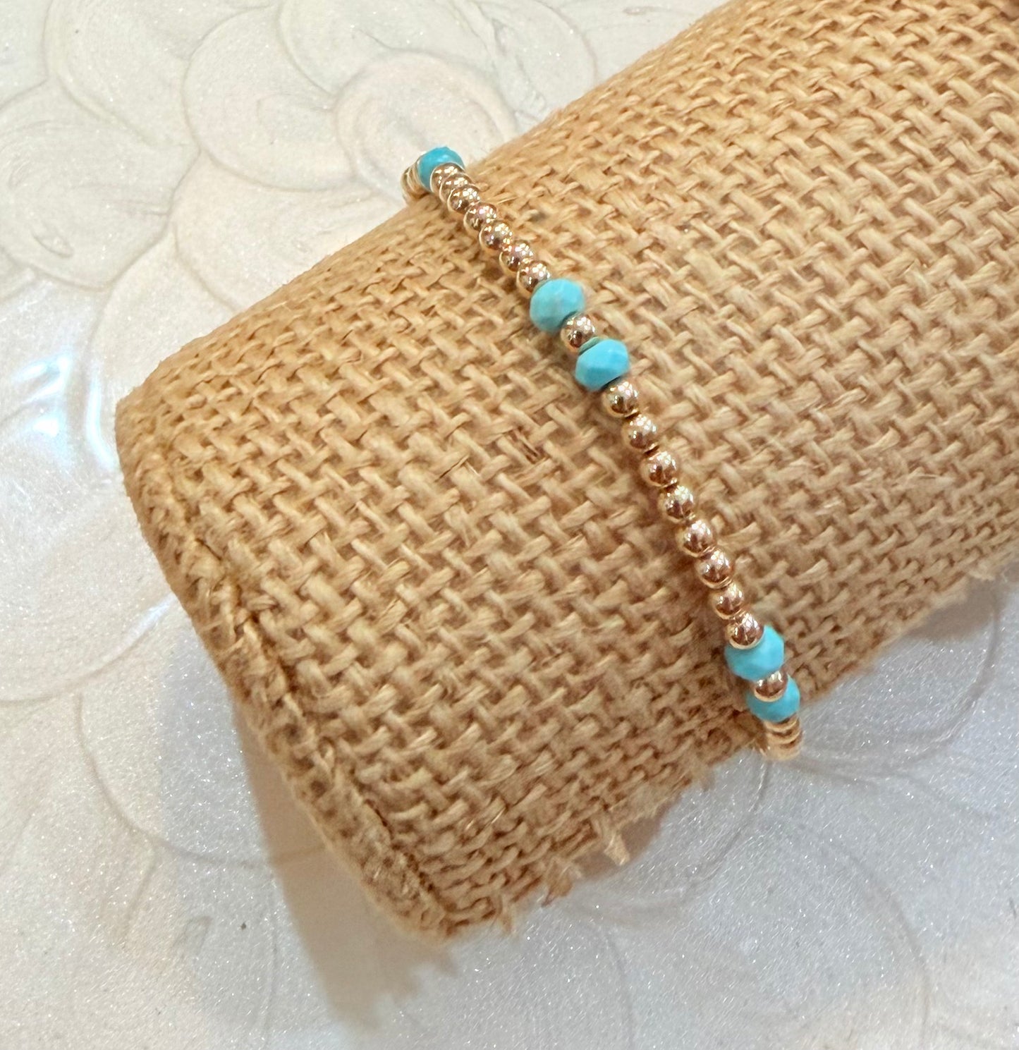 PURPLESKY GOLD BALL BEAD STRETCH BRACELET