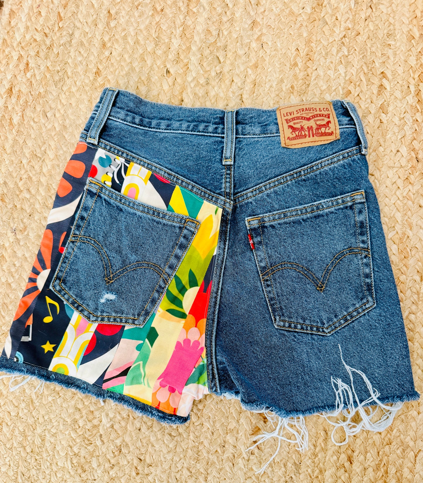 LEVI NEW LIFE CUSTOM SHORTS