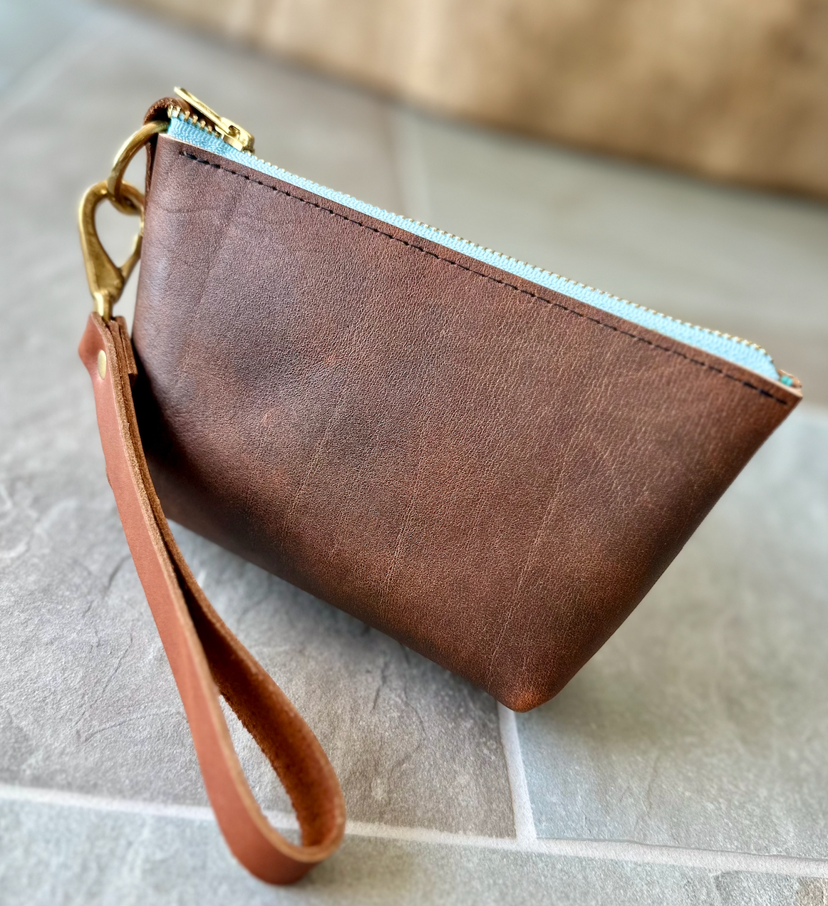 WOLF LEATHER TRAVEL CASE