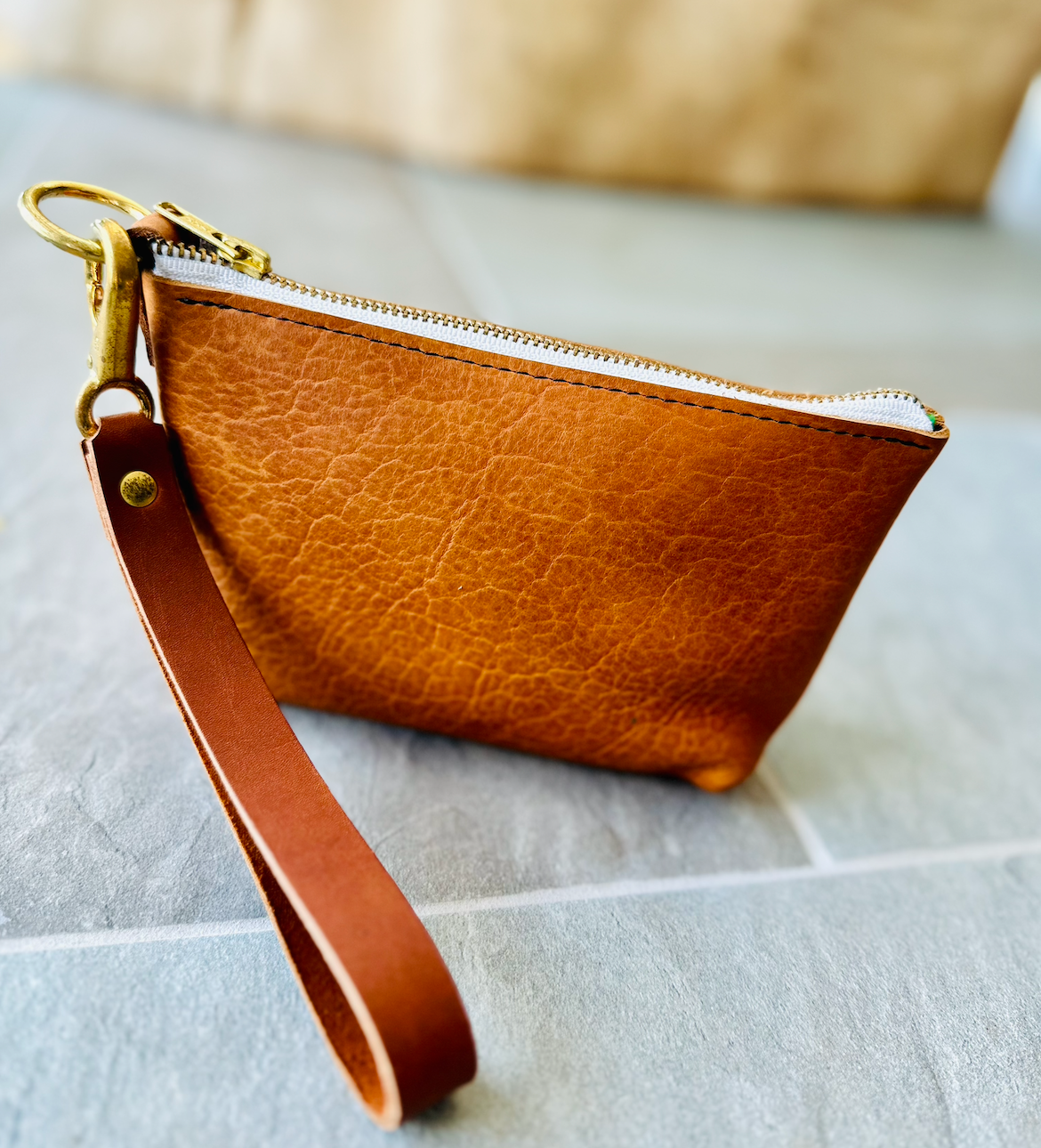 WOLF LEATHER TRAVEL CASE