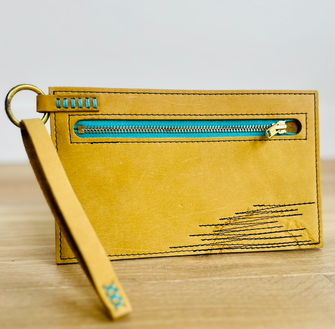 WOLF LEATHER CLUTCH