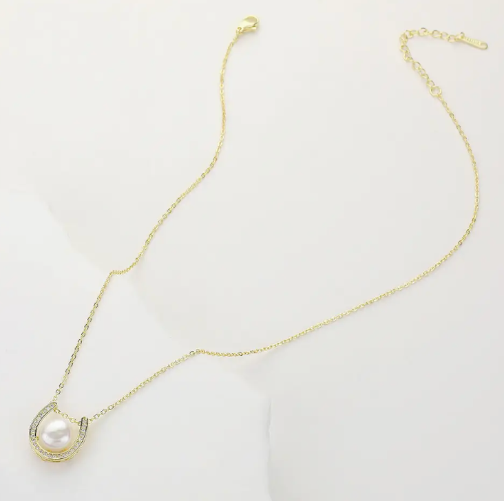 SECRET BOX HORSESHOE NECKLACE