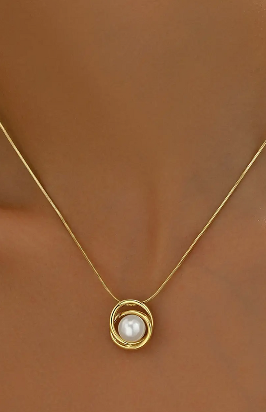 LITTLE DAISY CLOSET PEARL GIRL NECKLACE