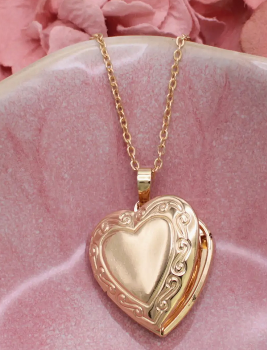 ZAD GOLDIE HEART LOCKET NECKLACE