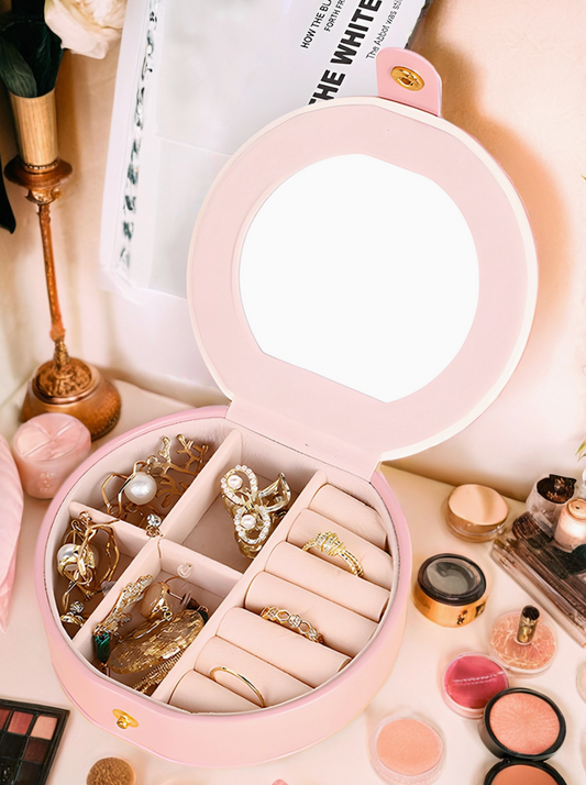 1 THE WOMAN JEWELRY CASE