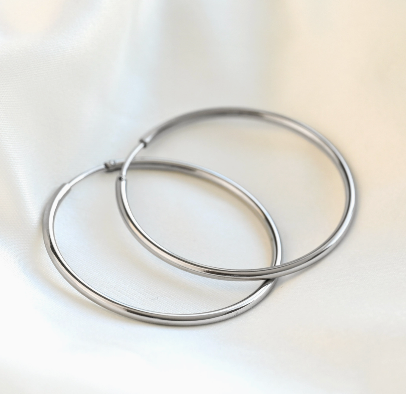 BLUEYEJEWELRY EARRINGS