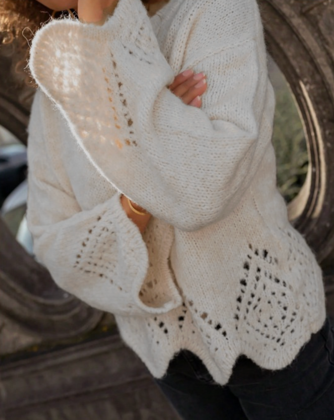 ROSA CLOTHING EMBROIDERY FLARE SLEEVES SWEATER