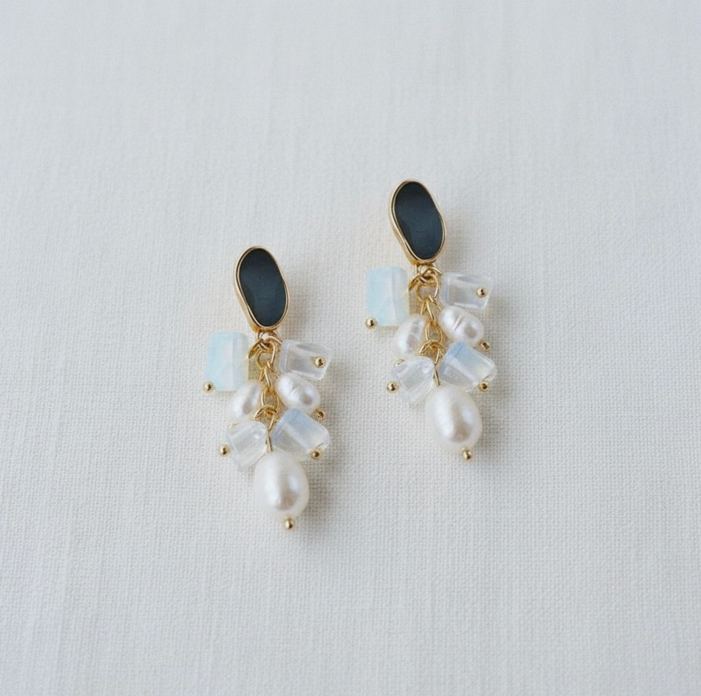ELLEMADERA FRESHWATER PEARL DROP EARRINGS