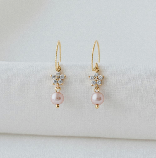 ELLEMADERA FLOWER PEARL EARRINGS