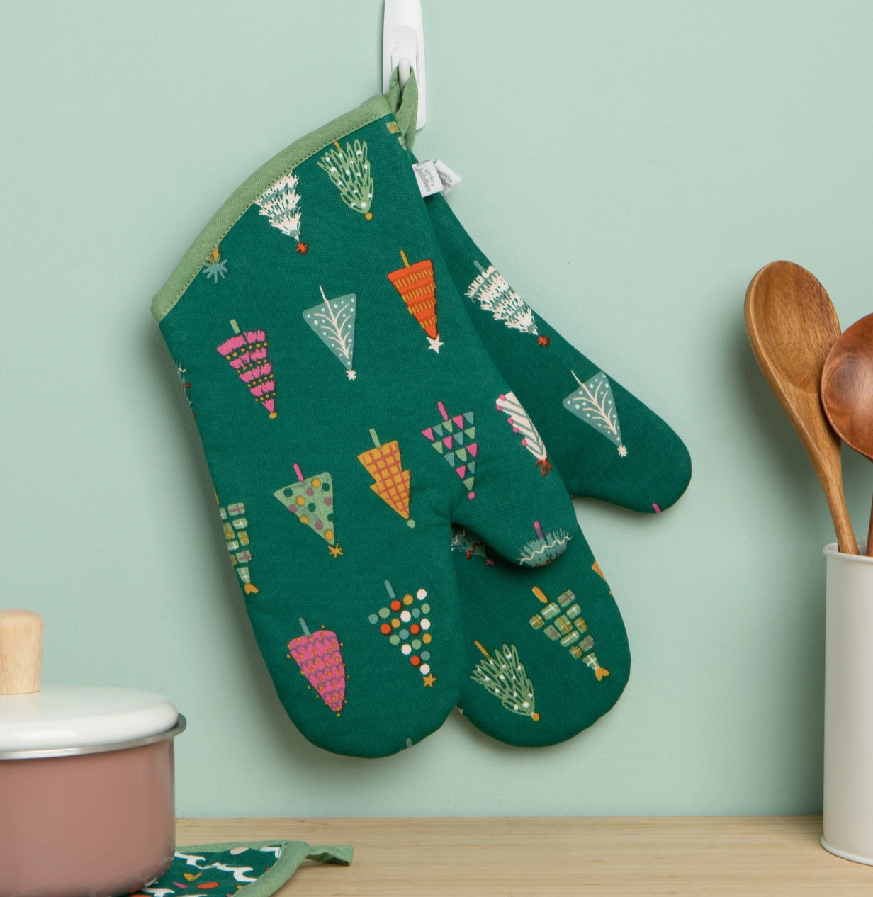 DANICA JUBILEE GLITZMAS OVEN MITT