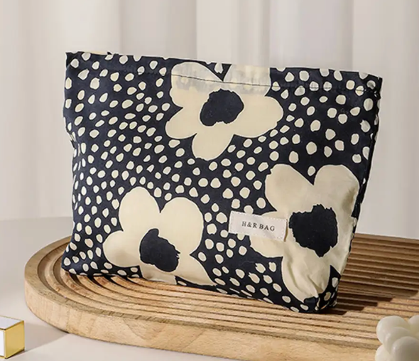 ACCITY CLEAN GIRL CANVAS
