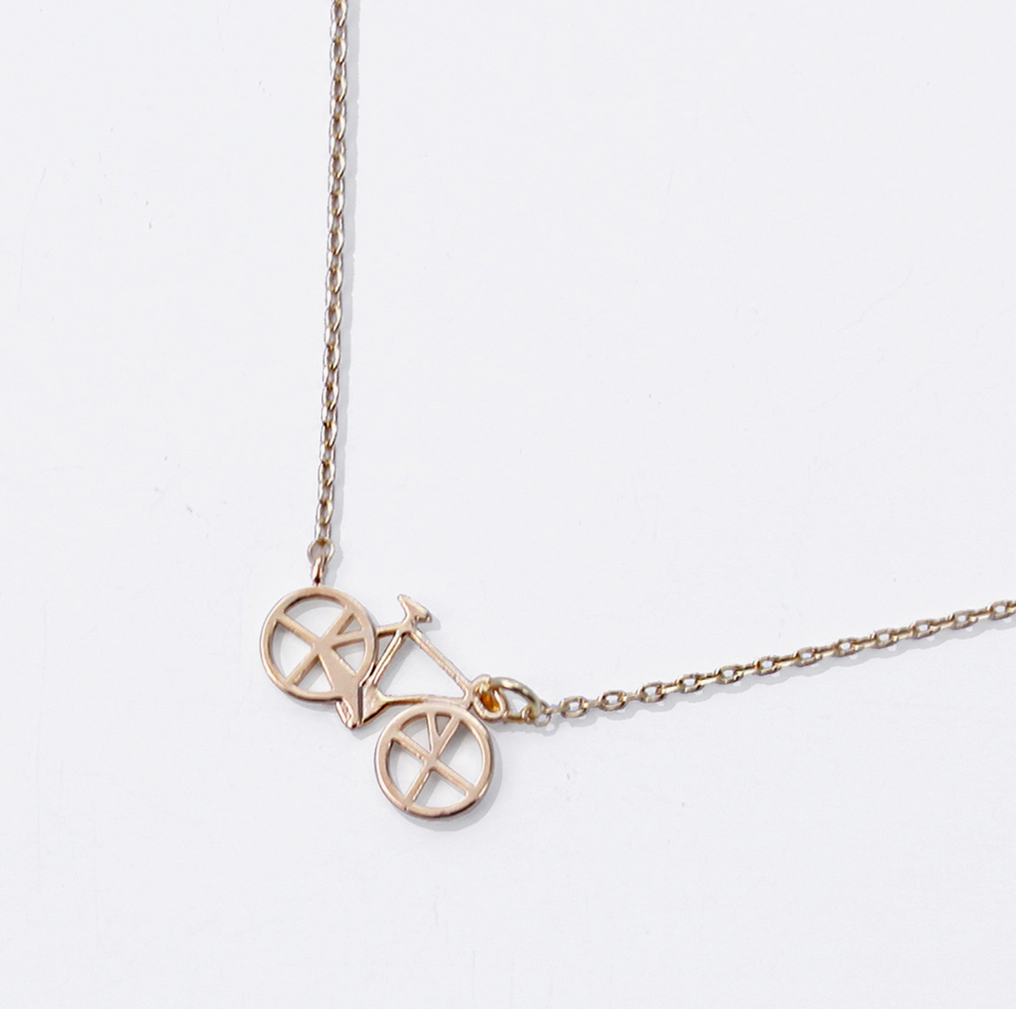 FASHION PEDAL ON CITY NECKLACE