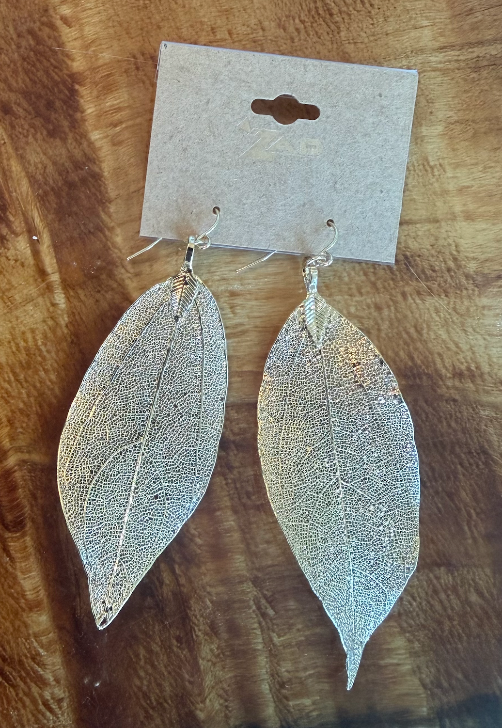 ZAD LEAF EARRINGS