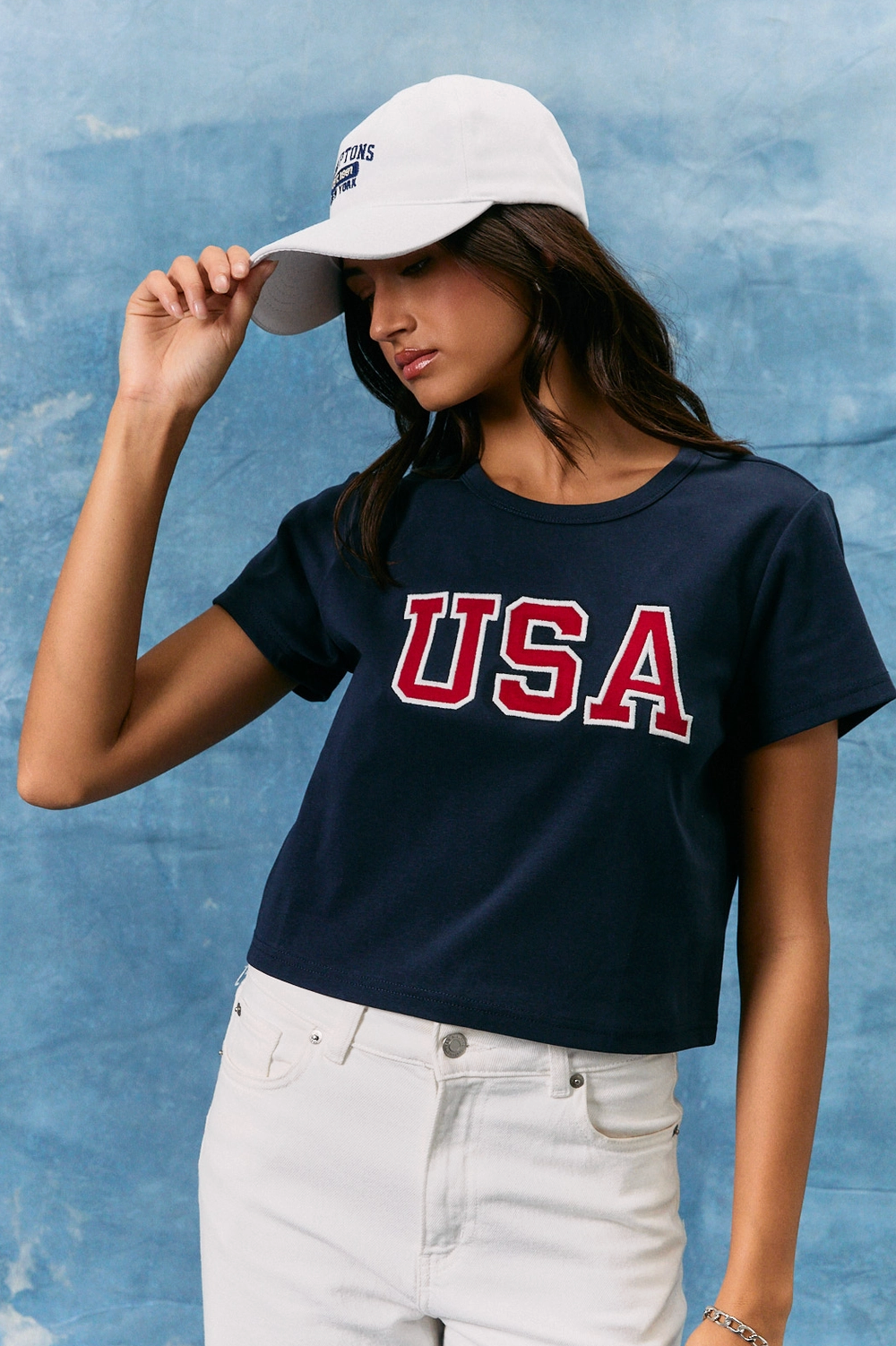LE LIS EMBROIDERED USA BABY TEE
