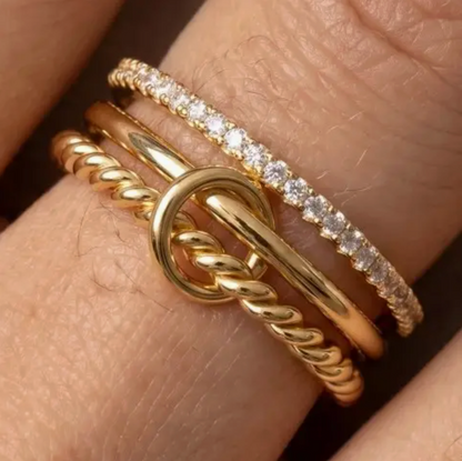 FAME TRIPLE LINKED RING