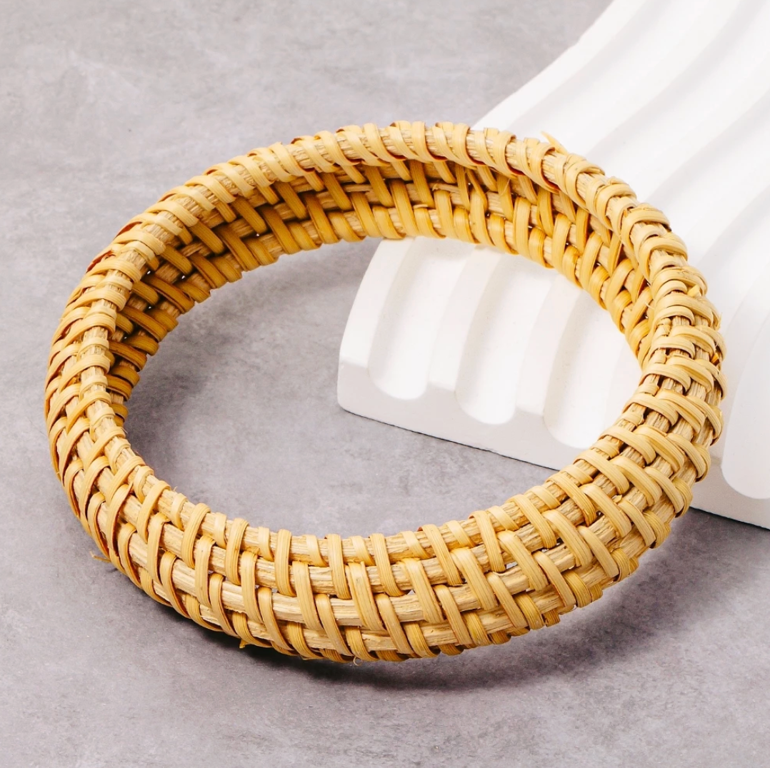 FAME STRAW BANGLE BRACELET