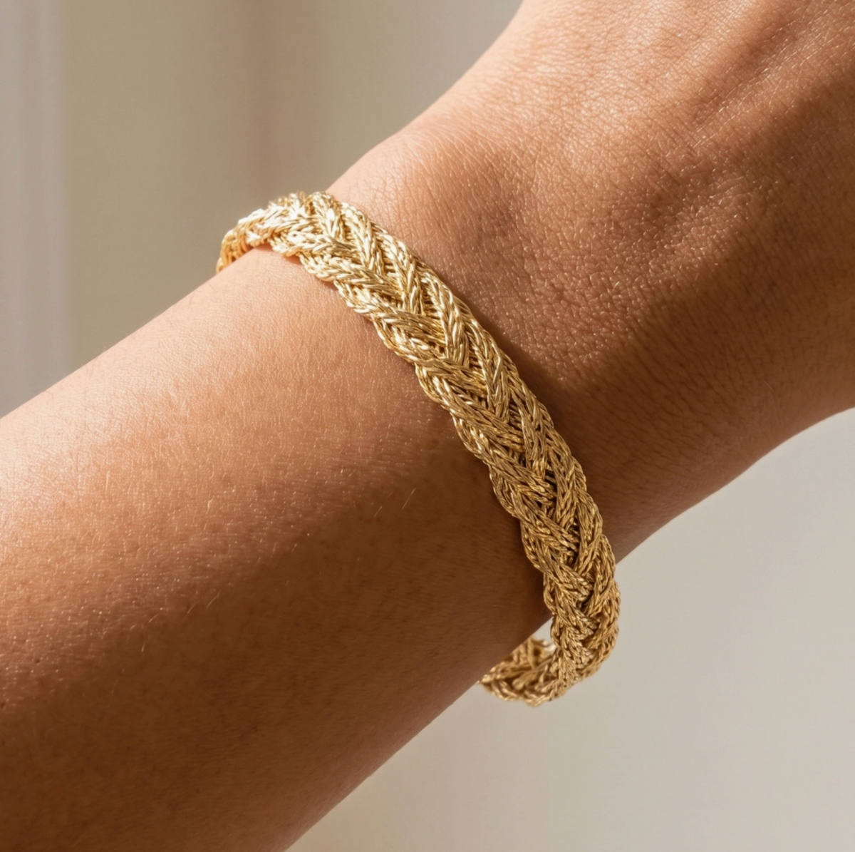ANARCHY STREET BRAIDED CUFF