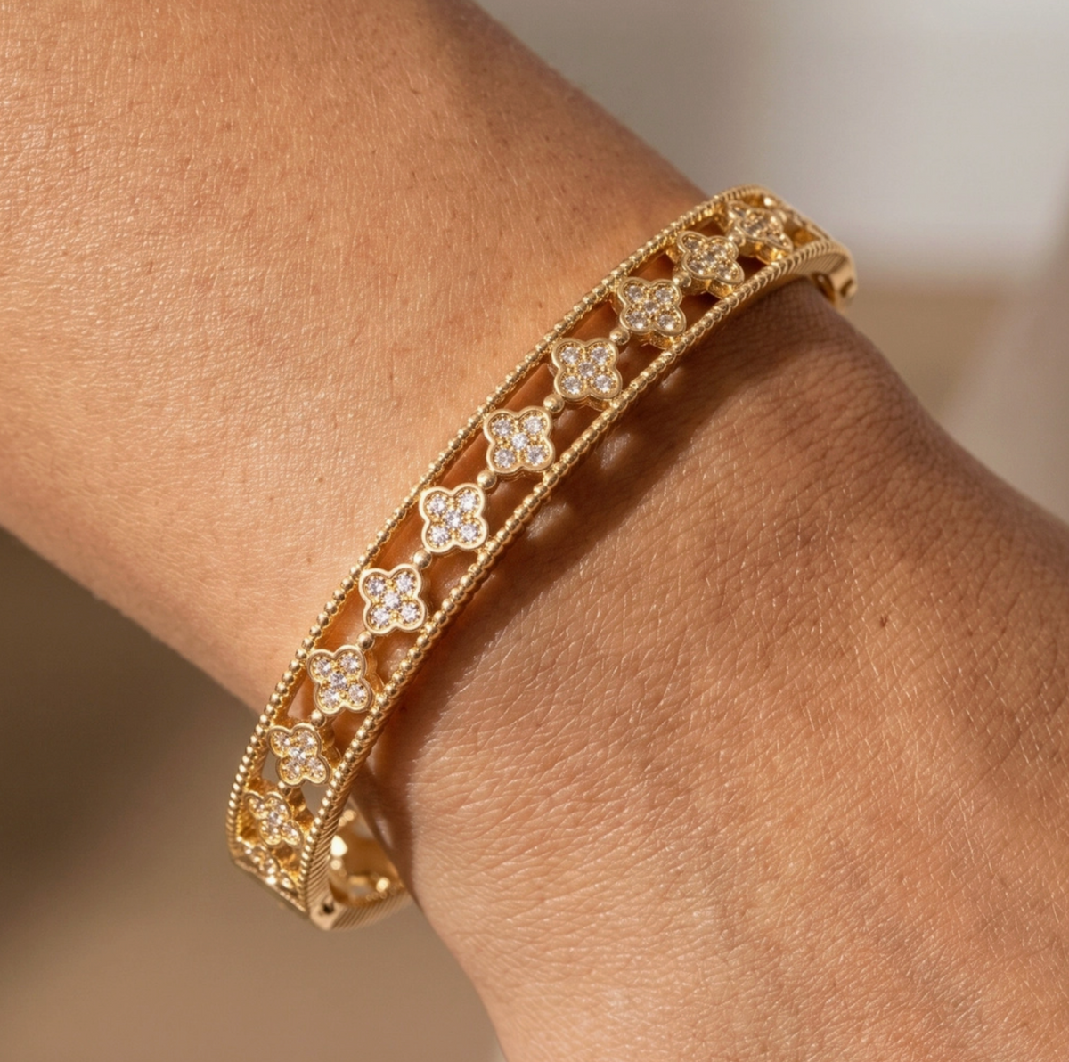 ANARCHY STREET CLOVER BANGLE