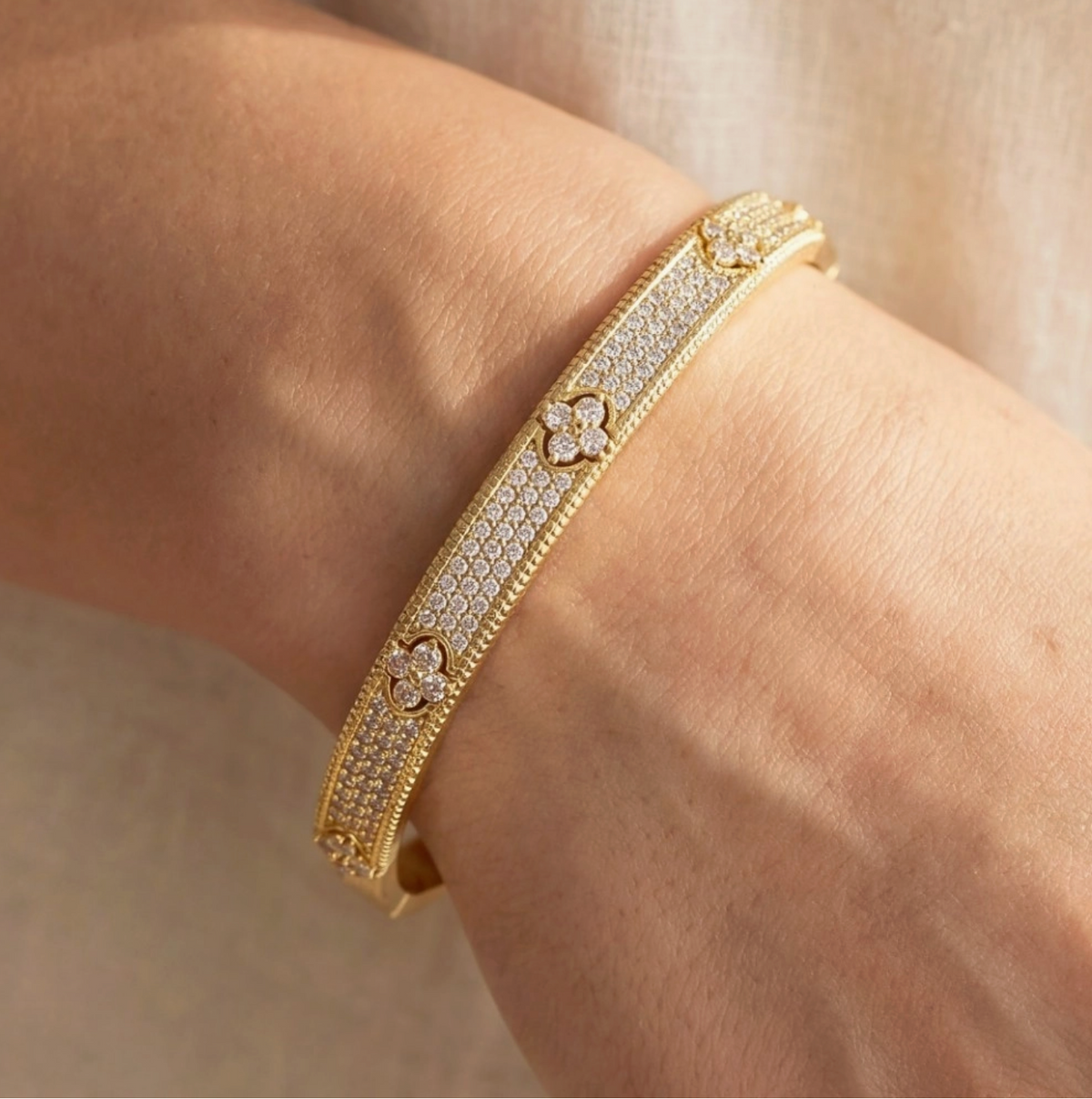 ANARCHY STREET PAVE BANGLE
