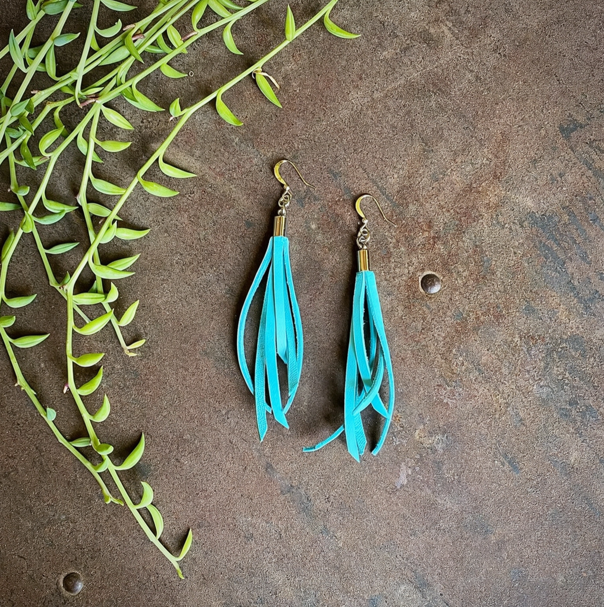 ASTALI MINI TASSEL EARRINGS