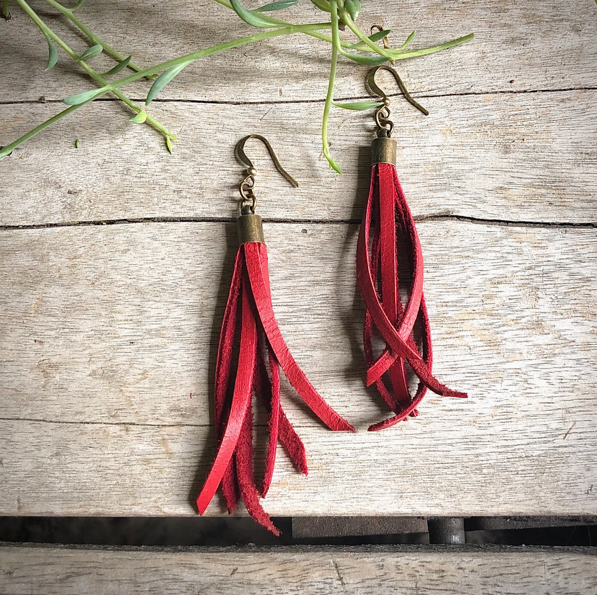 ASTALI MINI TASSEL EARRINGS