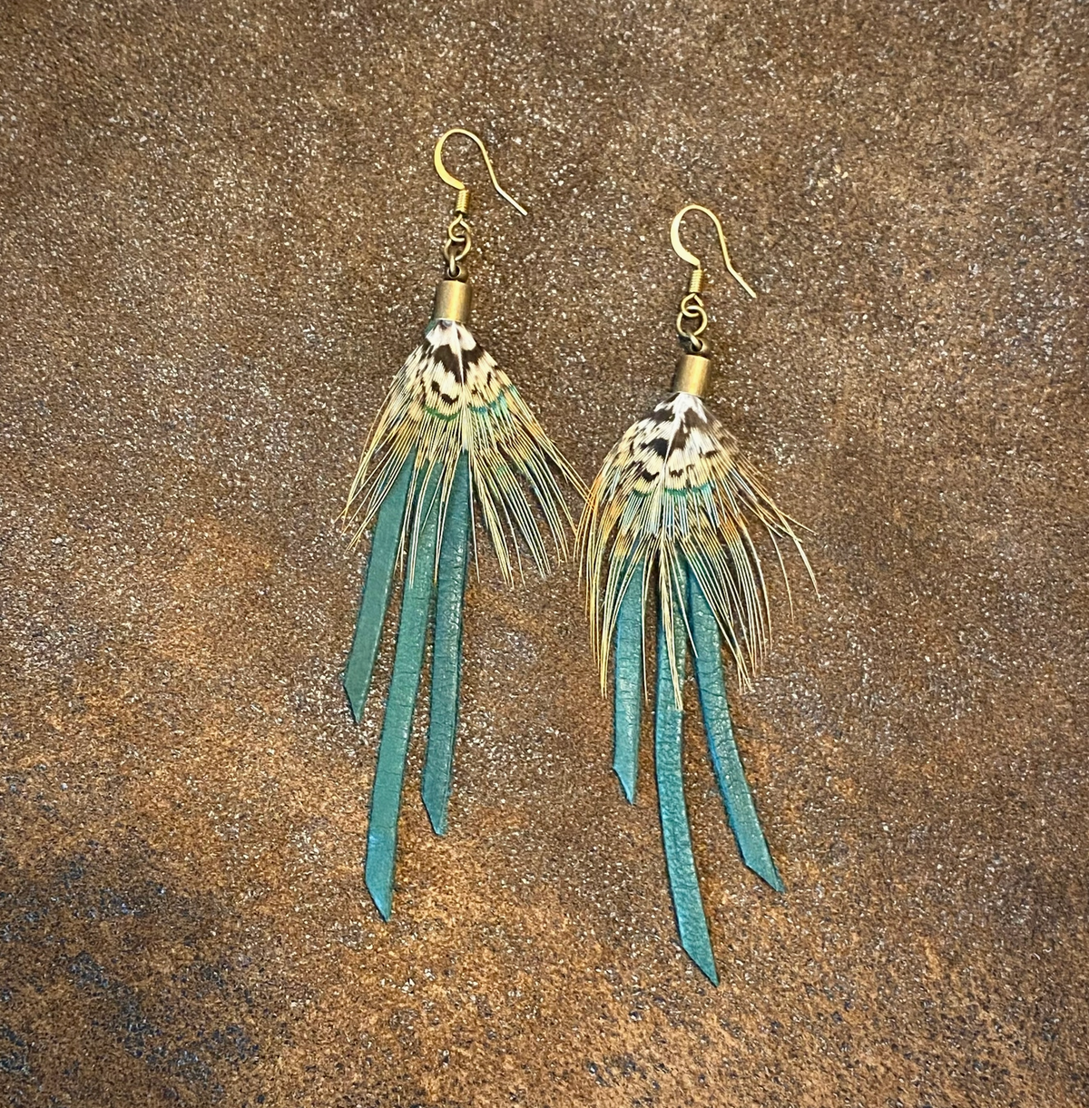 ASTALI MINI FEATHER EARRINGS