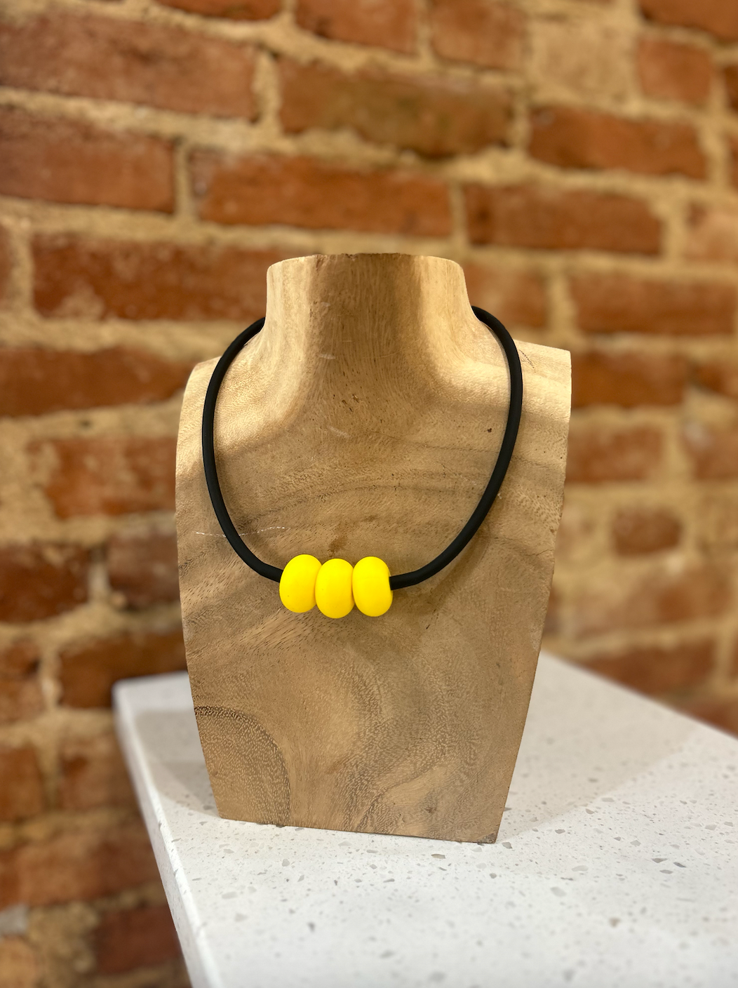 OC CHOKER NECKLACE