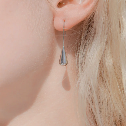 WJW DROP EARRINGS