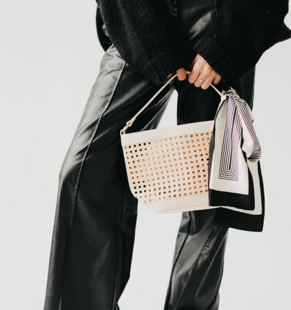 PRETTY SIMPLE BRYCE BUCKET BAG