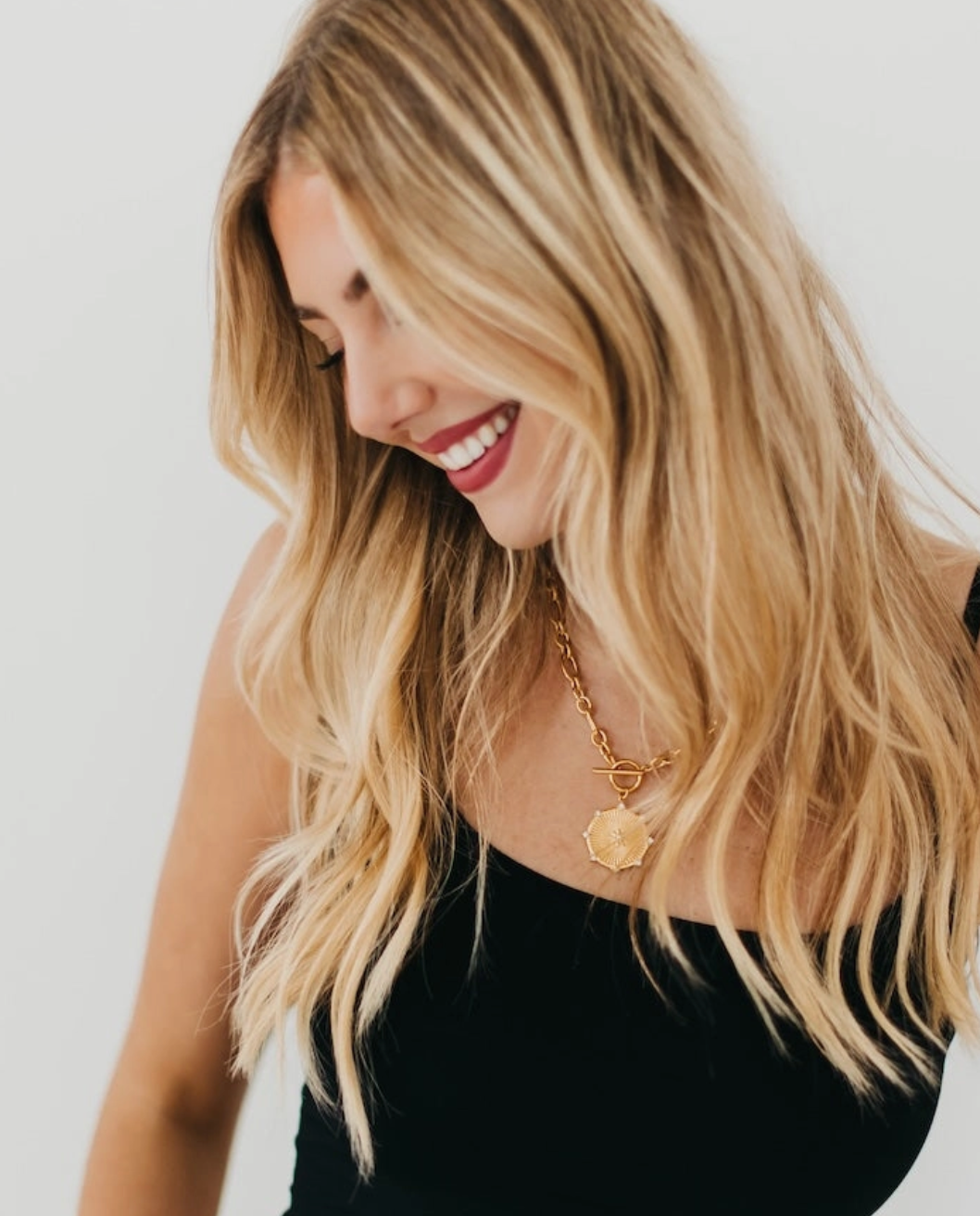 PRETTY SIMPLE SUNBURST NECKLACE