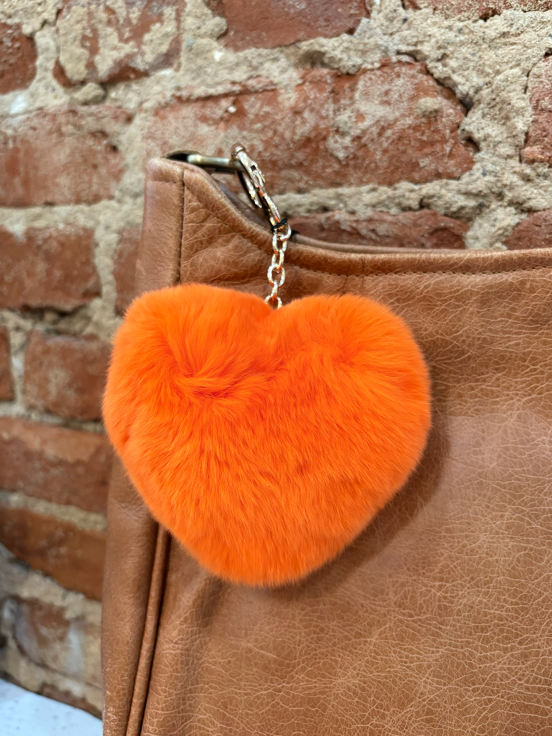 LINDA RICHARDS POM HEART BAG CHARMS