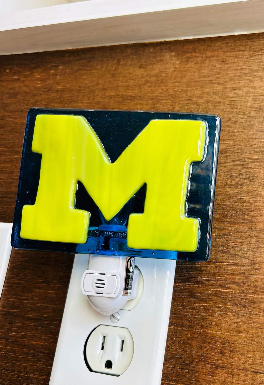 11: ELEVEN NIGHTLIGHTS