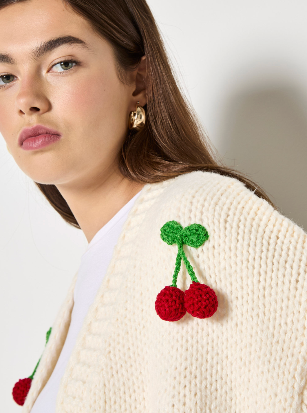 APRICOT CHERRY CARDIGAN